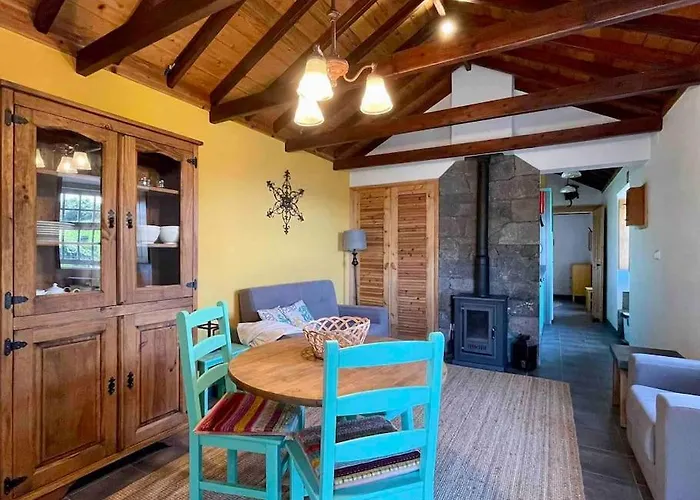 Casa Do Laureano Santo Amaro (Azores)